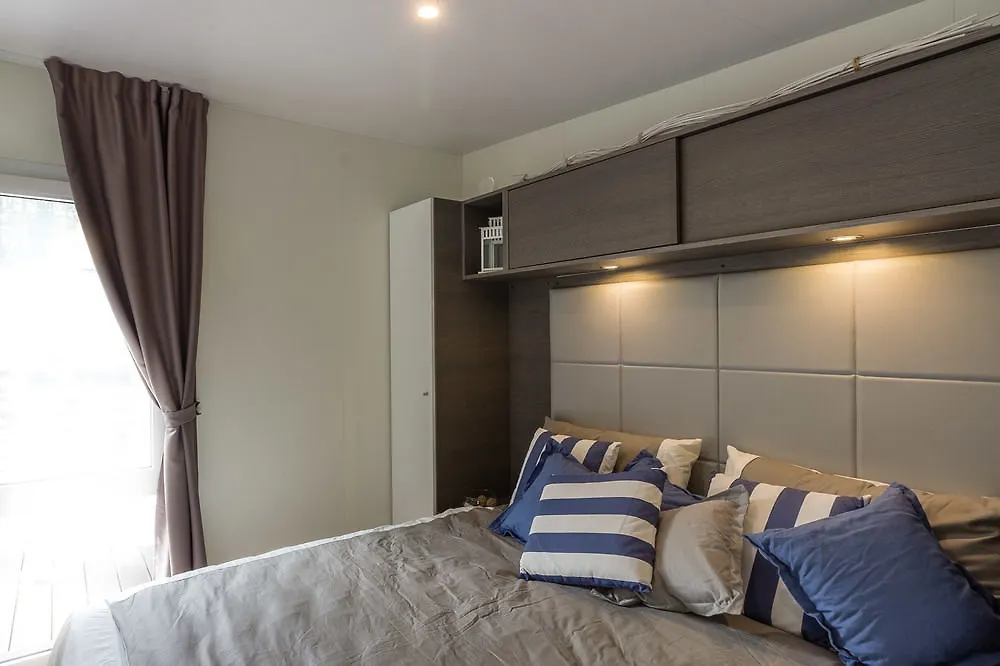 *** מלון רוביני Kamp Porton Biondi Mobile Homes קרואטיה