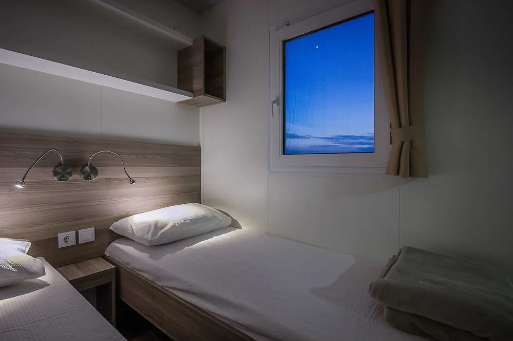 מלון רוביני Kamp Porton Biondi Mobile Homes