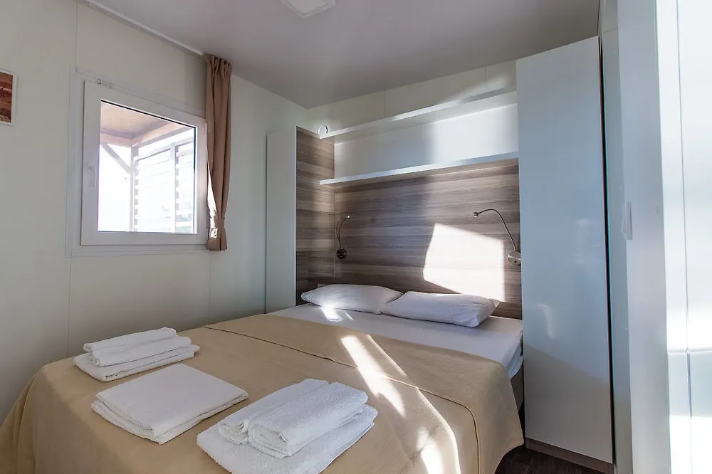 רוביני Kamp Porton Biondi Mobile Homes מלון