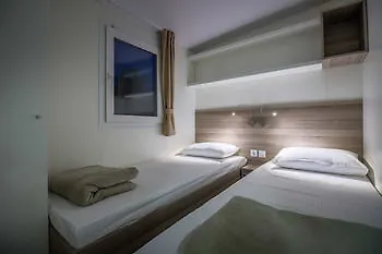 רוביני Kamp Porton Biondi Mobile Homes מלון