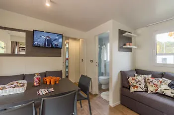רוביני Kamp Porton Biondi Mobile Homes 3*,